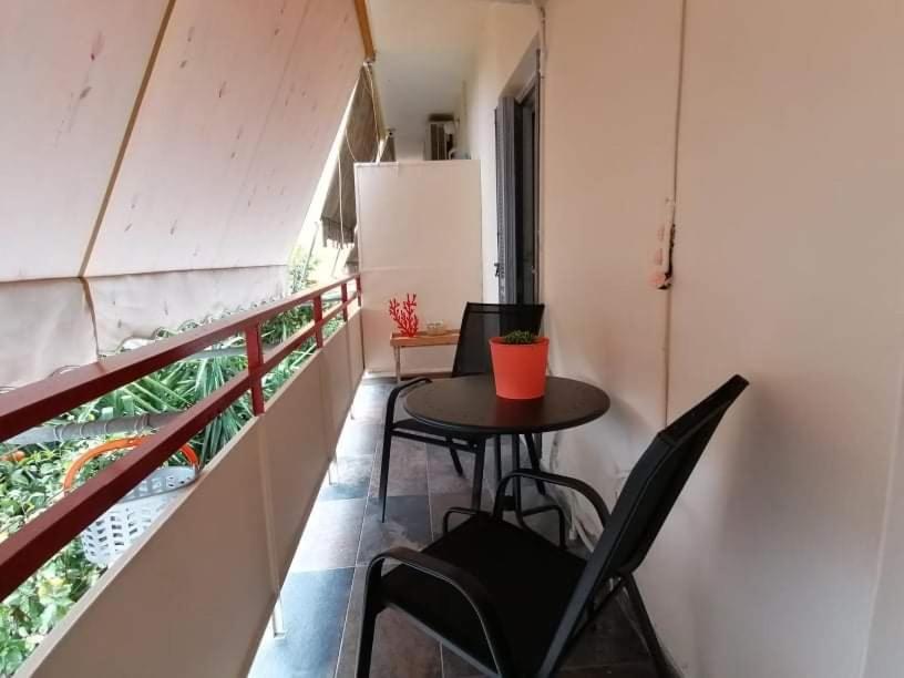Cozy Apartment Near Metro Station Agia Marina アテネ エクステリア 写真