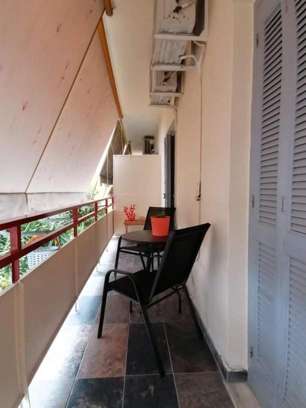 Cozy Apartment Near Metro Station Agia Marina アテネ エクステリア 写真