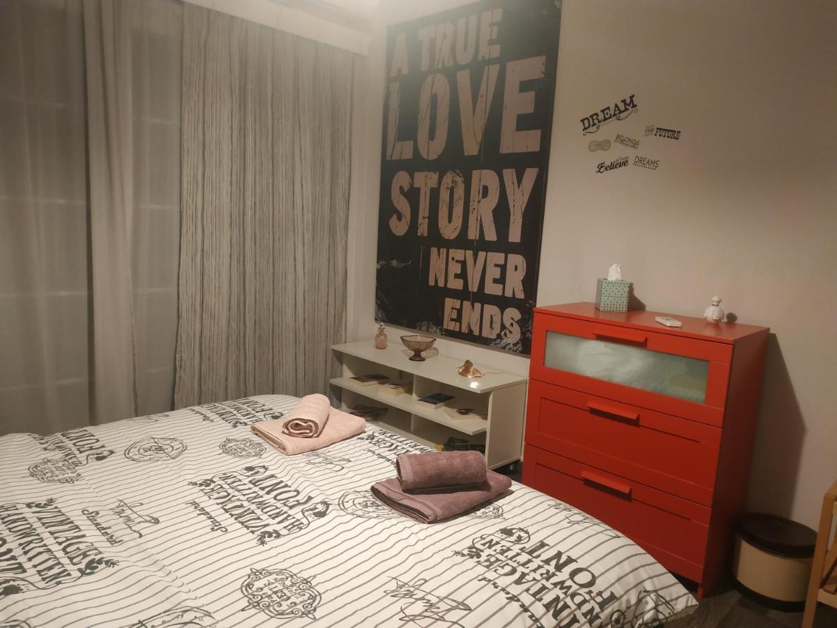 Cozy Apartment Near Metro Station Agia Marina アテネ エクステリア 写真
