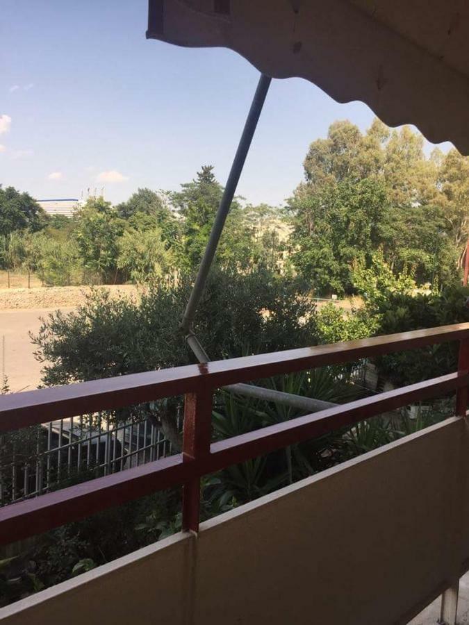 Cozy Apartment Near Metro Station Agia Marina アテネ エクステリア 写真